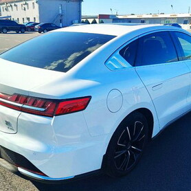 431 BYD HAN оренда авто на весілля - авто на весілля
 у Києві - портфоліо 3