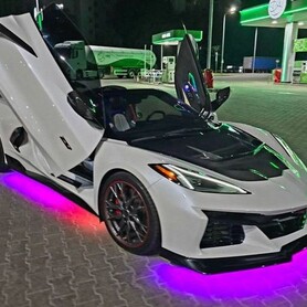 366Кабріолет на весілля Chevrolet Corvette білий - авто на весілля
 у Києві - портфоліо 1