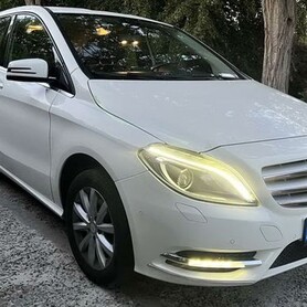 437 Авто на весілля Mercedes Benz W246 B class - авто на весілля
 у Києві - портфоліо 2