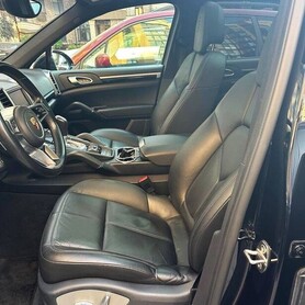 259 Оренда Porsche Cayenne чорний - авто на весілля
 у Києві - портфоліо 3