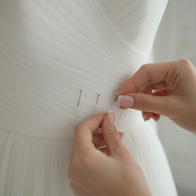 Пошиття та реставрація Весільних суконь. - салон у Луцьку - портфоліо 3