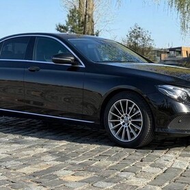 108 Mercedes-Benz W213 E-class NEW - авто на весілля
 у Києві - портфоліо 2
