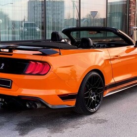 398 Кабріолет Ford Mustang GT помаранчовий - авто на весілля
 у Києві - портфоліо 6