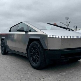 005 Tesla Cybertruck оренда з водієм - авто на весілля
 у Києві - портфоліо 3