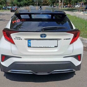 083 Позашляховик на весілля Toyota CH-R 2019 біла - авто на весілля
 у Києві - портфоліо 3