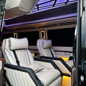 106 Mercedes-Benz Sprinter Vip класу для трансфера - авто на весілля
 у Києві - портфоліо 5