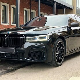 226 Прокат BMW 750 LI без водія або з водієм - авто на весілля
 у Києві - портфоліо 2