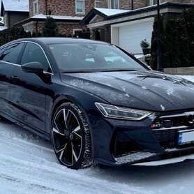 439 Audi A7 RS з водієм – прокат без водія - авто на весілля
 у Києві - портфоліо 1