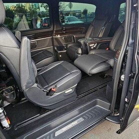 444 Оренда Mercedes-Benz V-Class з водієм - авто на весілля
 у Києві - портфоліо 3