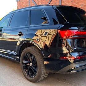 439 Оренда Audi Q7 R-Line у Києві - авто на весілля
 у Києві - портфоліо 6