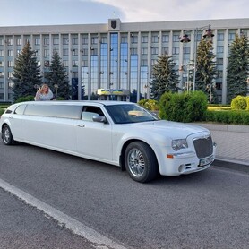 Лімузин С300 Крайслер - авто на весілля
 у Рівному - портфоліо 3