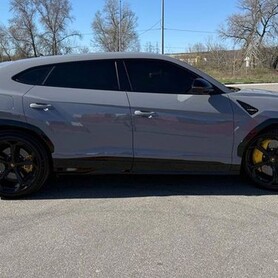 066 Оренда Lamborghini Urus у Києві – з водієм - авто на весілля
 у Києві - портфоліо 3