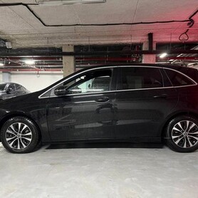 447 Mercedes-Benz B-class W247 на весілля - авто на весілля
 у Києві - портфоліо 2