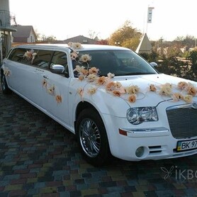 Лімузин Крайслер С300 Тернопіль - авто на весілля
 у Тернополі - портфоліо 2