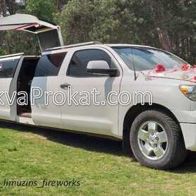 Лімузин Toyota Sequoia з літнім майданчиком - авто на весілля
 у Житомирі - портфоліо 3