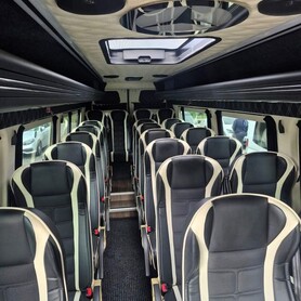 022 Оренда мікроавтобуса Mercedes-Benz Sprinter - авто на весілля
 у Києві - портфоліо 4