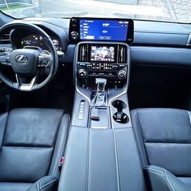 059 Оренда Lexus LX 500 без водія в Києві - авто на весілля
 у Києві - портфоліо 4