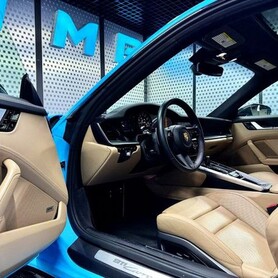 261 Прокат Porsche 911 Carrera S без водія - авто на весілля
 у Києві - портфоліо 5