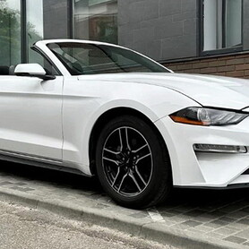 094 Прокат кабріолет Ford Mustang GT білий - авто на весілля
 у Києві - портфоліо 2