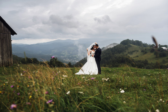 Весільна зйомка в горах для Клюши та Дениса - фото №17