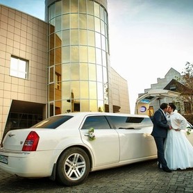 Chrysler 300C - авто на свадьбу в Киеве - портфолио 4