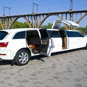 Лимузин AUDI Q7 - авто на свадьбу в Ровно - портфолио 4