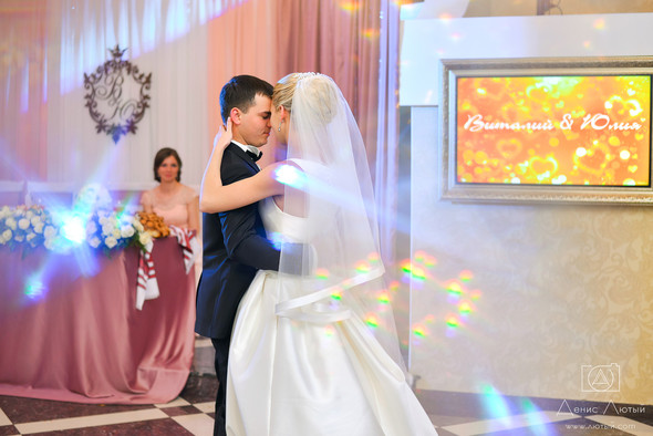 Красивая свадьба в классическом стиле Юлии и Виталия - фото №30