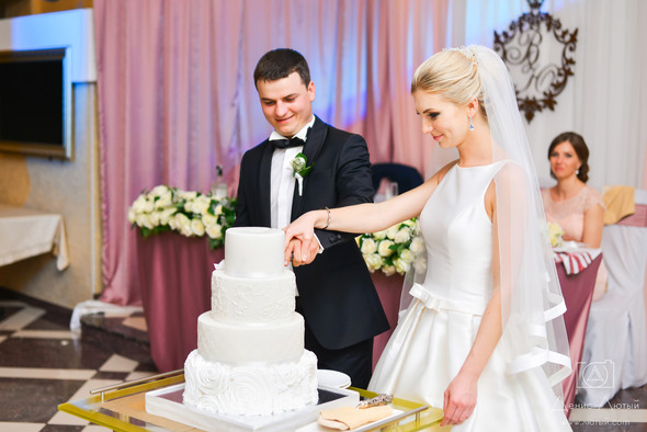 Красивая свадьба в классическом стиле Юлии и Виталия - фото №36