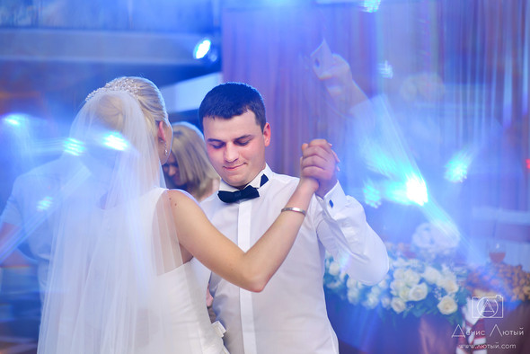 Красивая свадьба в классическом стиле Юлии и Виталия - фото №31