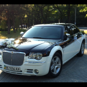 Chrysler C300 - авто на свадьбу в Кропивницком - портфолио 1