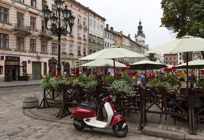 Площадь Рынок - место для фотосессии в Львове - портфолио 4