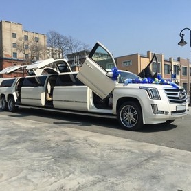 Лимузин Cadillac Escalade 2018 - авто на свадьбу в Киеве - портфолио 1