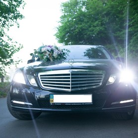 Mercedes E250 - авто на свадьбу в Виннице - портфолио 3
