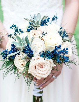 букет невесты синий