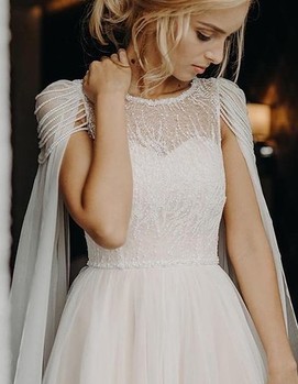 свадебное платье с плащом