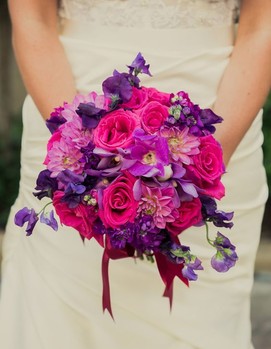 свадьба в цвете фуксия, букет невесты