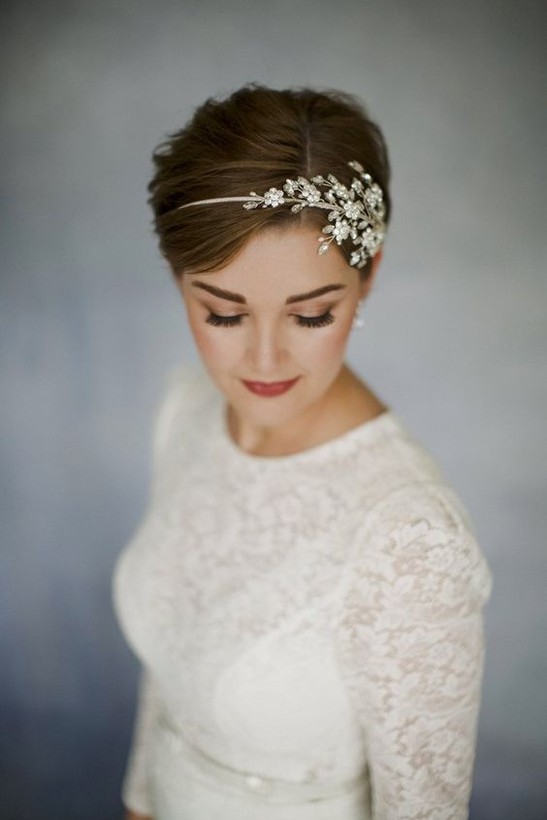 Свадебная прическа на средние волосы — стрижка и укладка невесте на свадьбу для волос средней длины