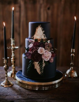 свадебный торт, чёрный торт свадебный, торт на свадьбу, 2018 торт, чёрный торт с цветами