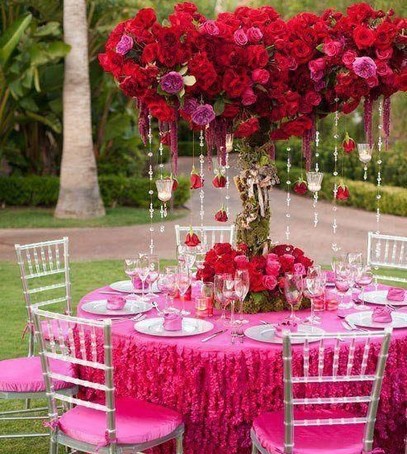 свадьба в цвете фуксия, декор свадебного стола
