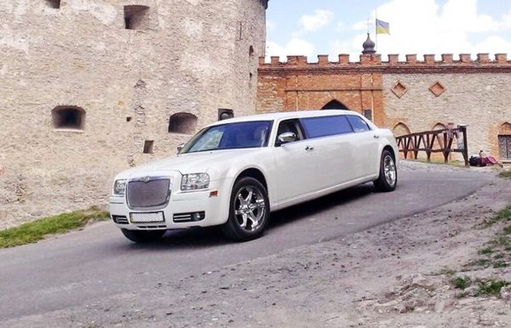 004 Лимузин Chrysler 300C Disco 