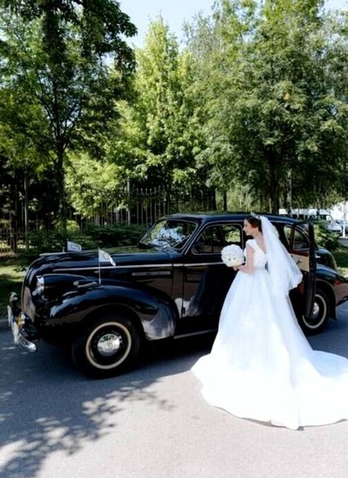 213 Ретро автомобіль Buick 