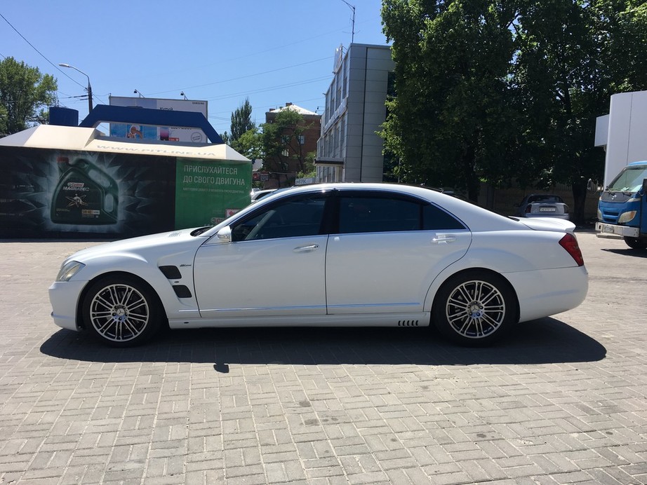 Mercedes-Benz S-class 