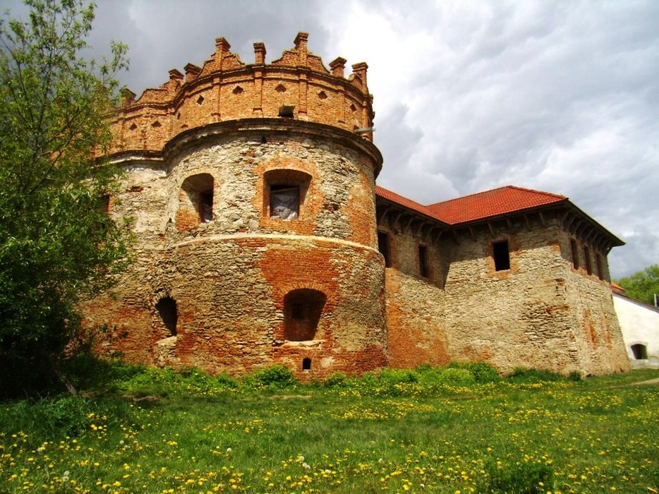 Староконстантиновский замок (Замок князей Острожских)