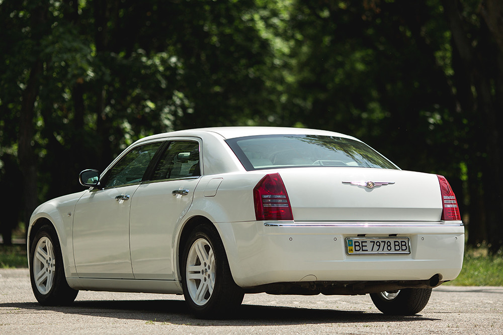 Chrysler 300C, прокат на свадьбу 