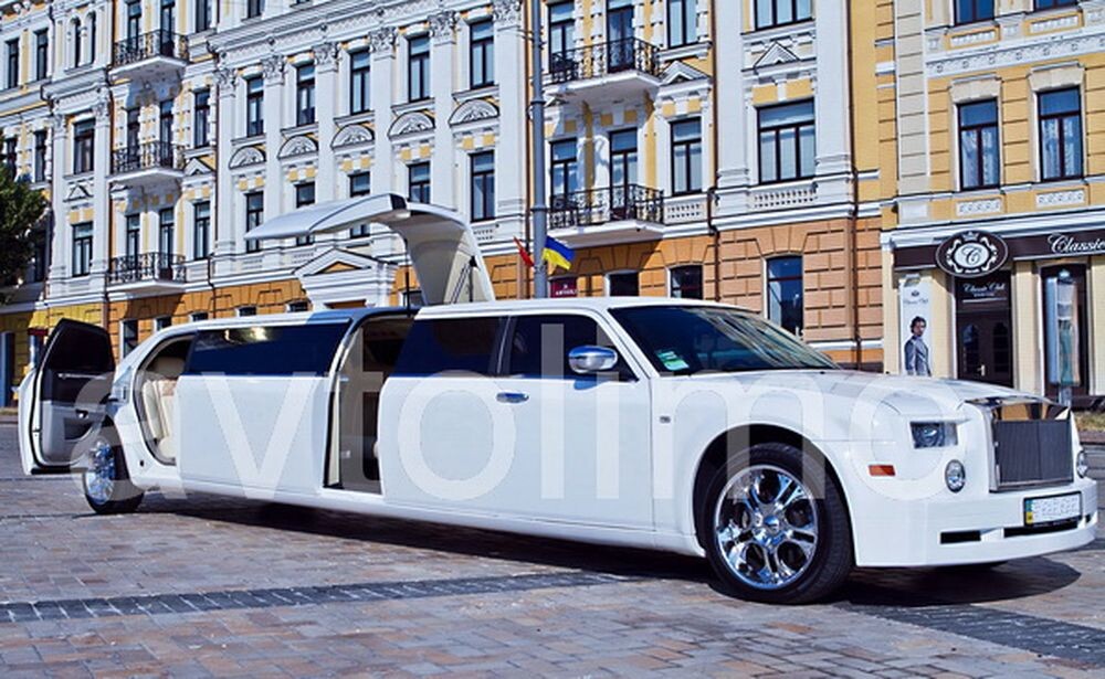 002 Лимузин Chrysler 300C Rolls-Royсe Phantom  