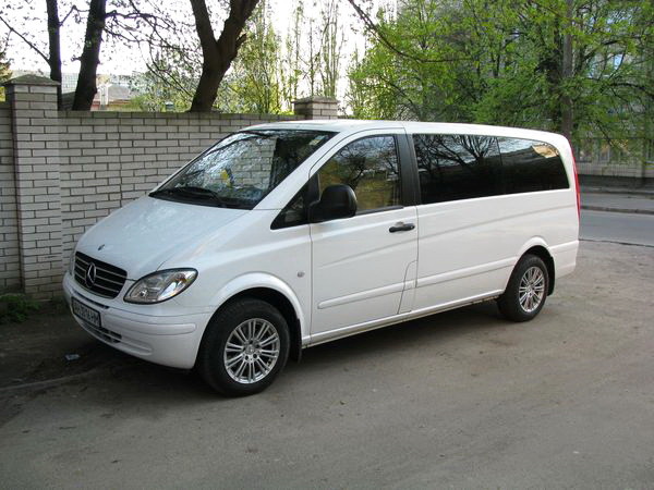 281 Микроавтобус Mercedes Vito белый  