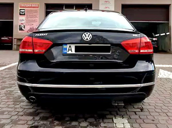 340 Volkswagen Passat B7 черный 