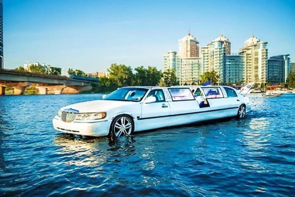 Первый аква Aqua-Limousine в мире!!!  