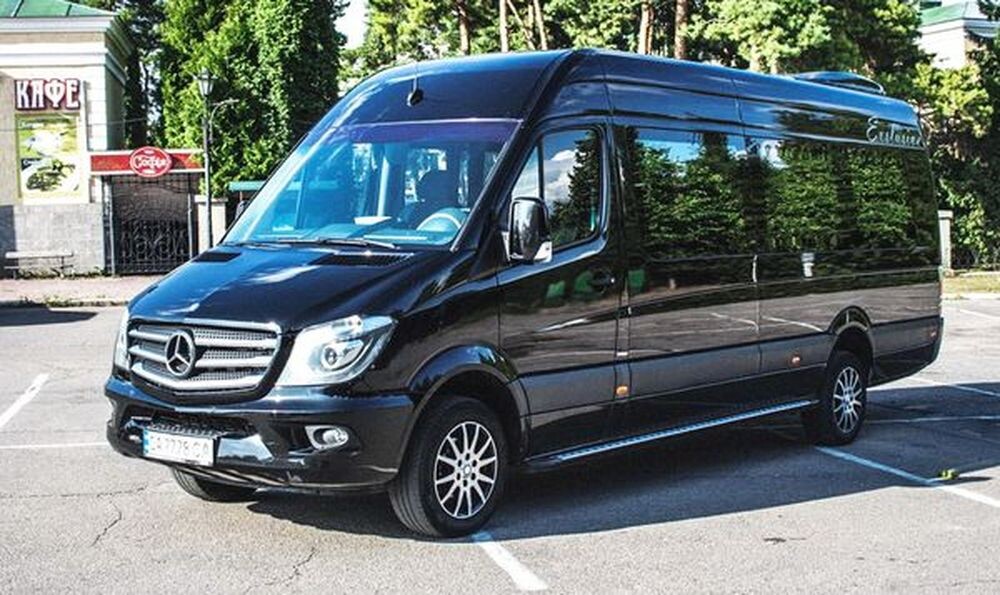 181 Mercedes Sprinter чорний vip 12 місць 