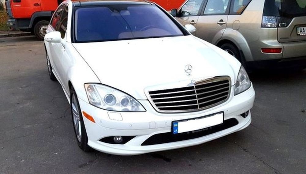 390 Mercedes W221 S550 белый аренда 